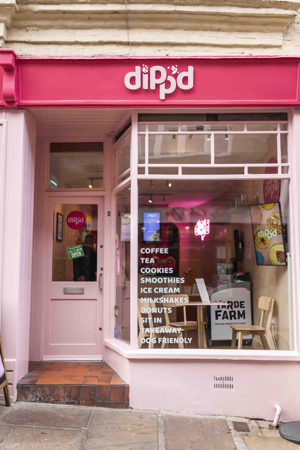 Dipp'd cookie franchise UK — Crumbl-style cookie franchise opportunity